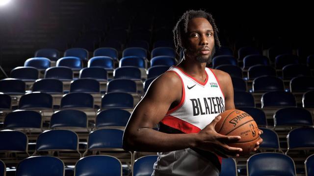 乐鱼体育官方网站-斯瓦尼根：一位与命运抗争的NBA球员 曾成功减重80斤但死于肥胖症
